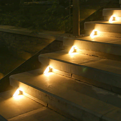 Solar LED Outdoor Waterproof Light 3000K for Pathways | Auravolts
